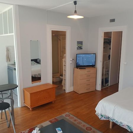 Appartement Perret 105 Rue Victor Hugo, Lumineux, Plein Centre, Parking Prive Arrivee Autonome Tout A Pied Le Havre Exterior photo
