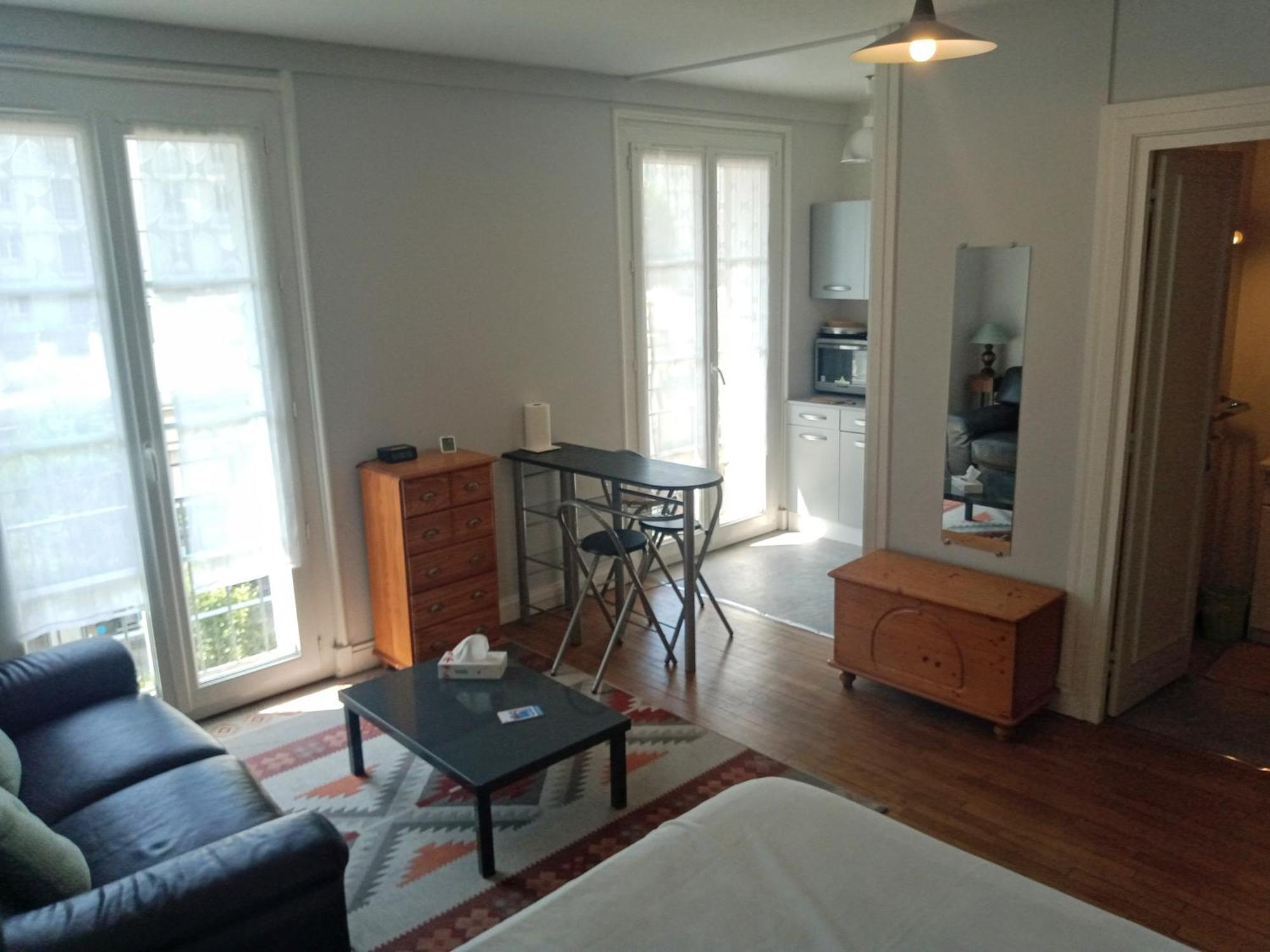 Appartement Perret 105 Rue Victor Hugo, Lumineux, Plein Centre, Parking Prive Arrivee Autonome Tout A Pied Le Havre Exterior photo